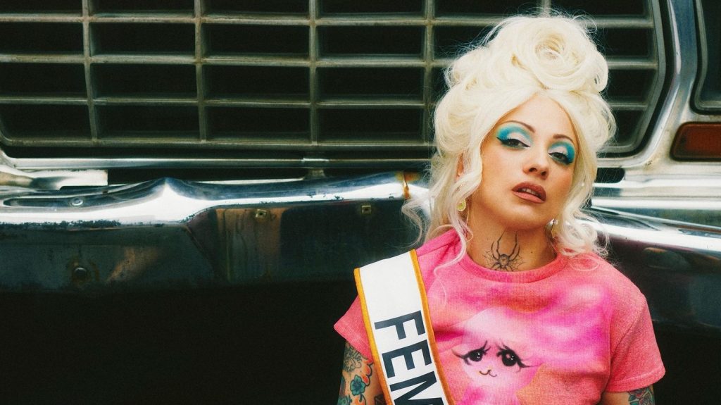 Mon Laferte - Femme Fatale